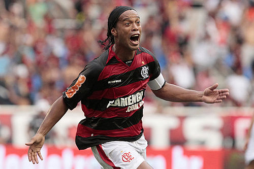 500px-Ronaldinho_Ga%C3%BAcho