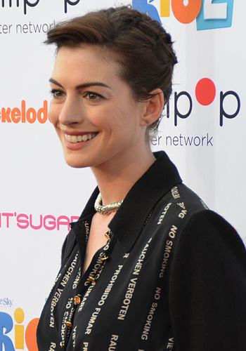 350px-Anne_Hathaway_2014_%28cropped%29